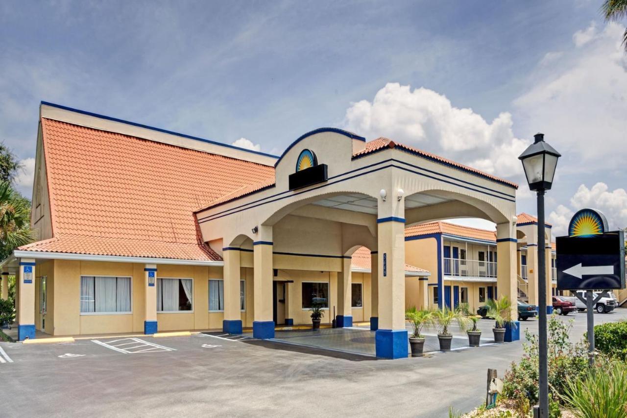 Zen Living Suites Extended Stay - Jacksonville - University Blvd Bagian luar foto