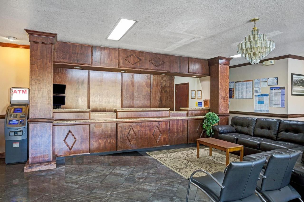 Zen Living Suites Extended Stay - Jacksonville - University Blvd Bagian luar foto